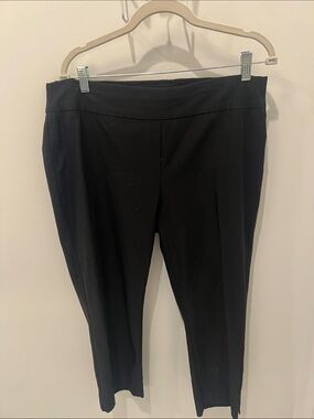 Brigitte Slim Pull-On Crop Black Pants